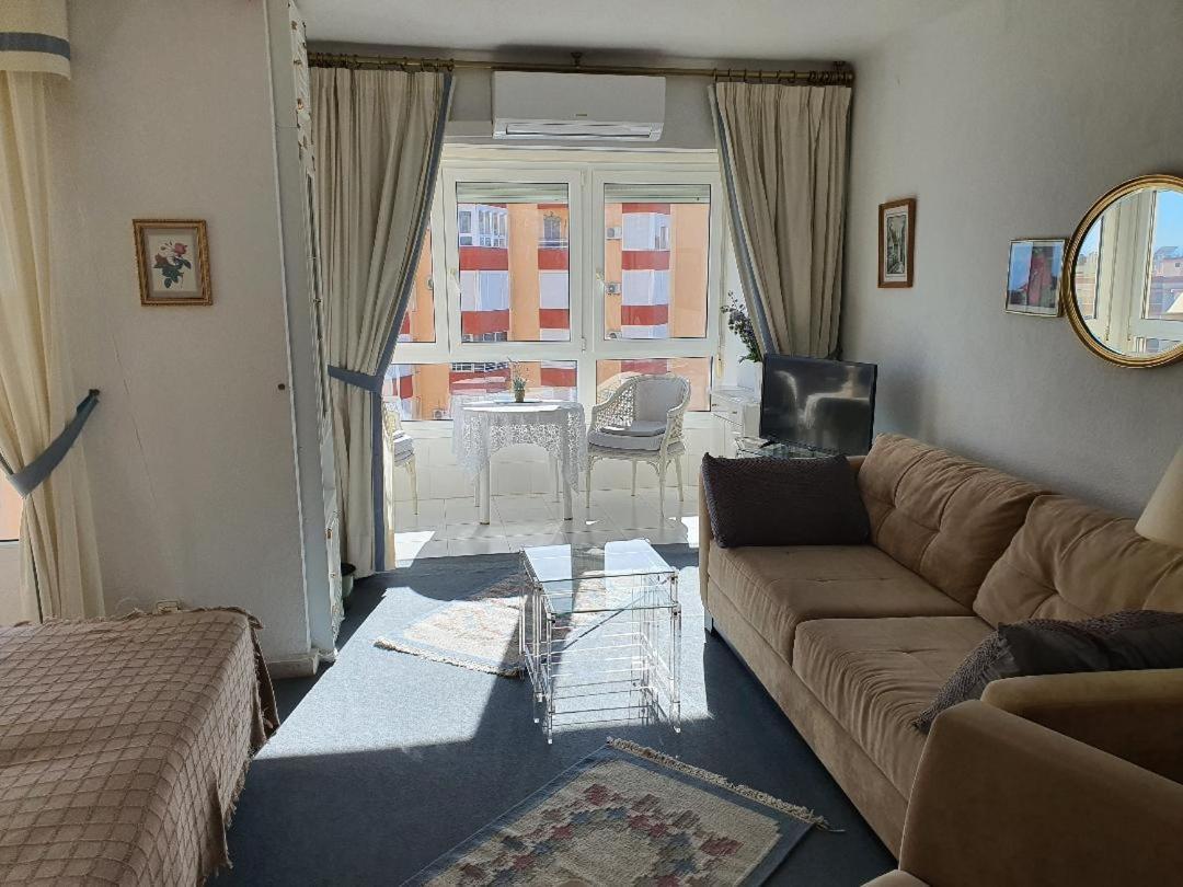 Luxury Studio Apartment 2 Night Minimum Stay Until June 31St!! Torrox Eksteriør bilde